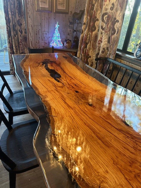 KAZANAHOME Custome Golden Camphor Wood Epoxy Resin Table