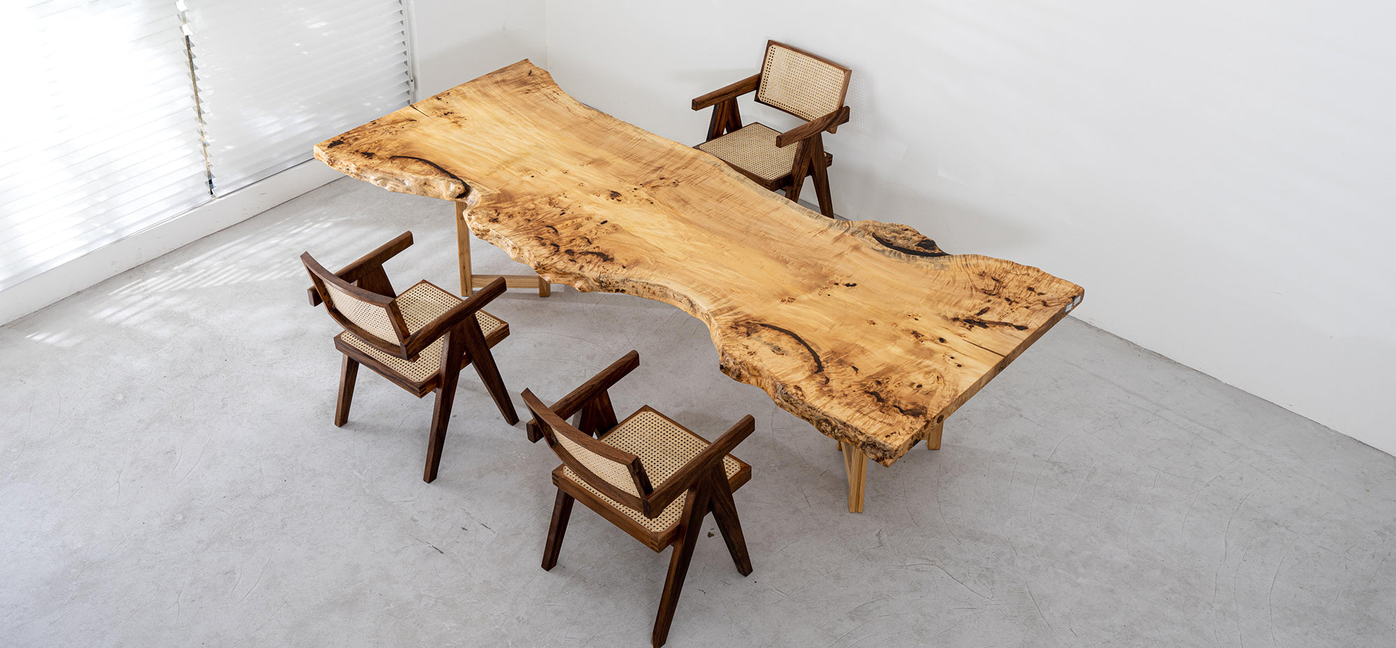 Kazanahome-Poplar-Wood-Table