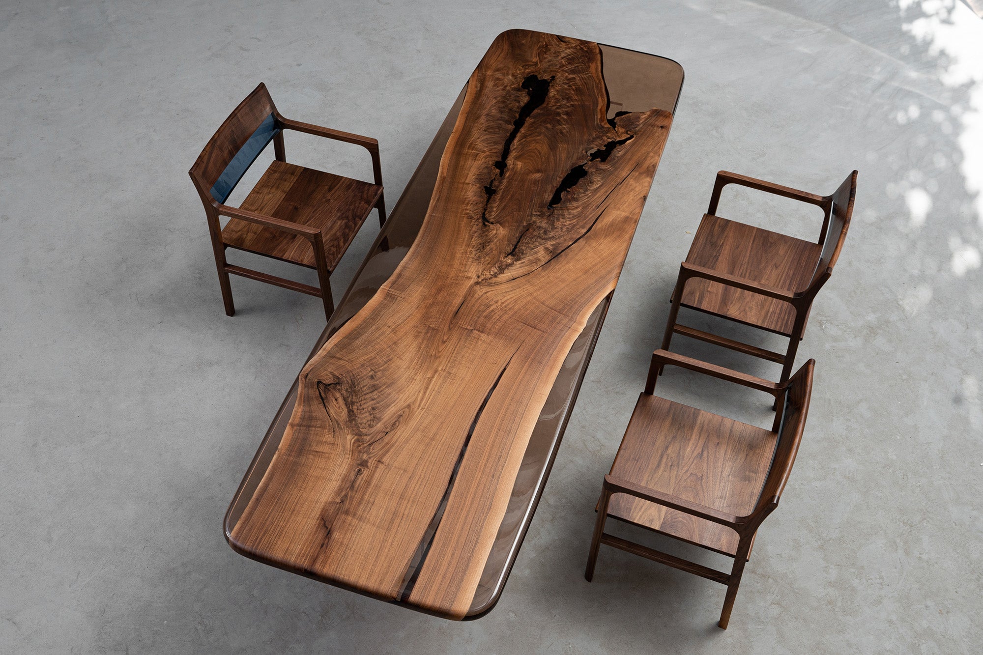 Epoxy Resin and Wood Table-Kazanahome