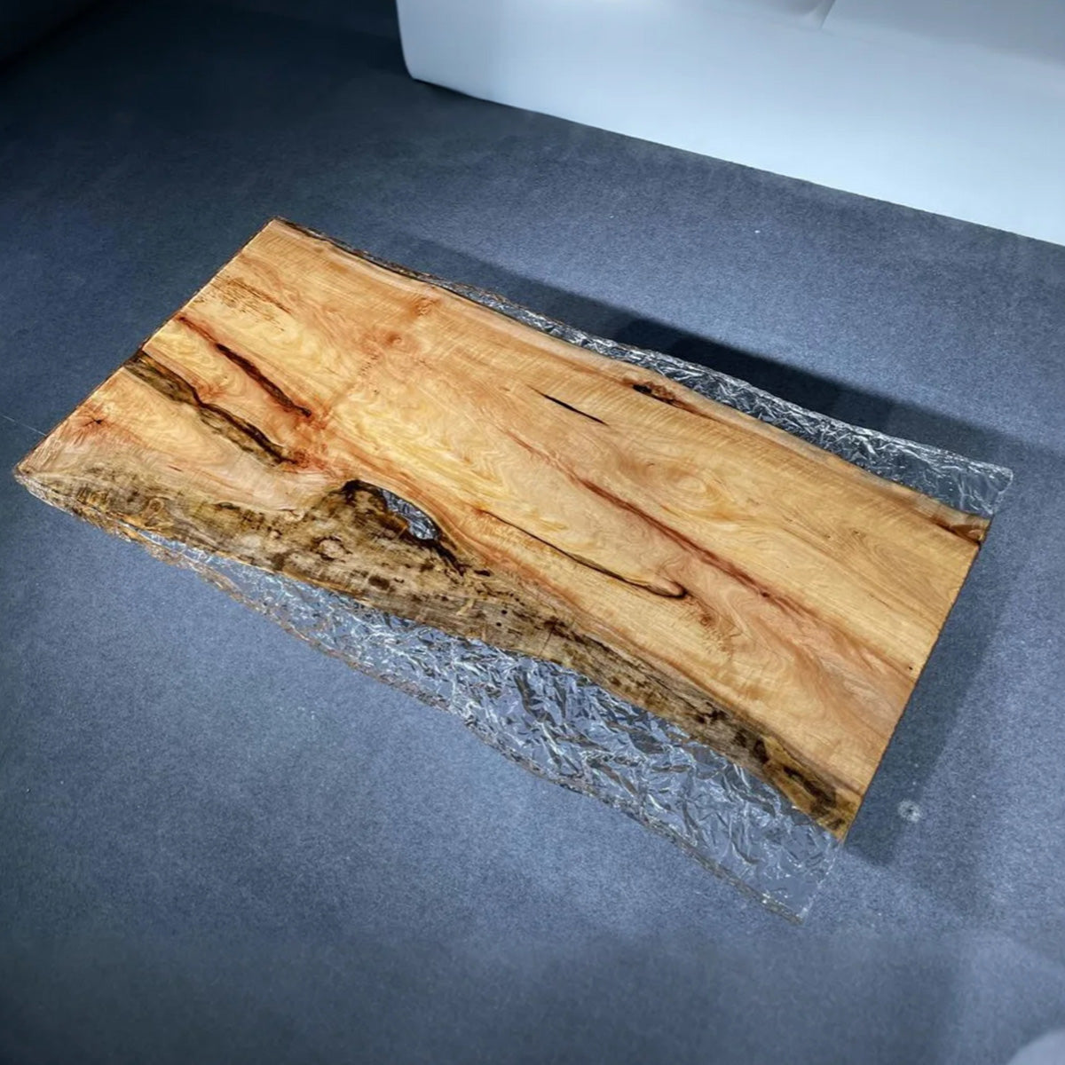 Ice Crack Camphor Epoxy Table