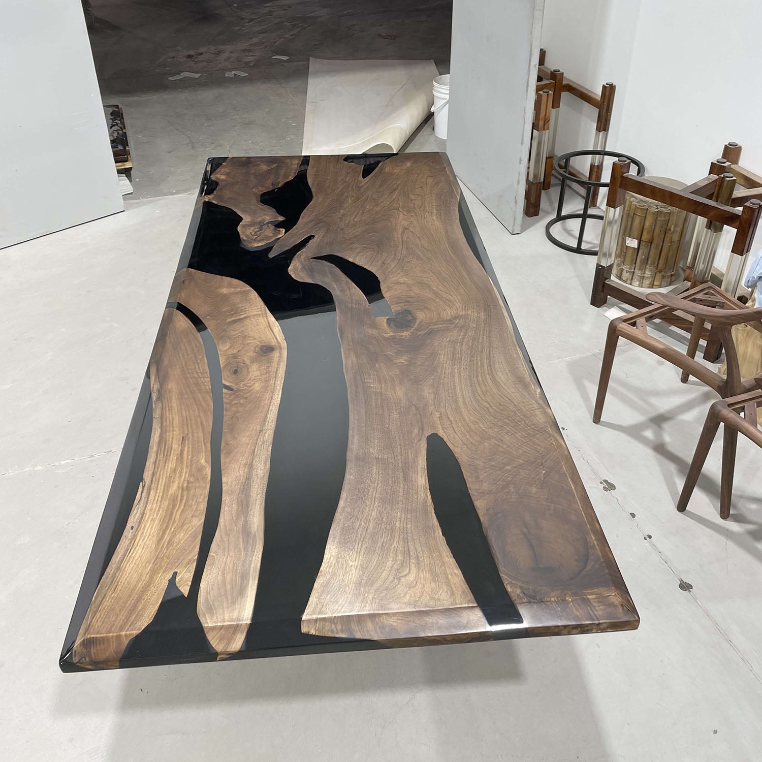 Custom-Black-Walnut-Luxury-Epoxy-Table-Finished-Pictures - Kazanahome