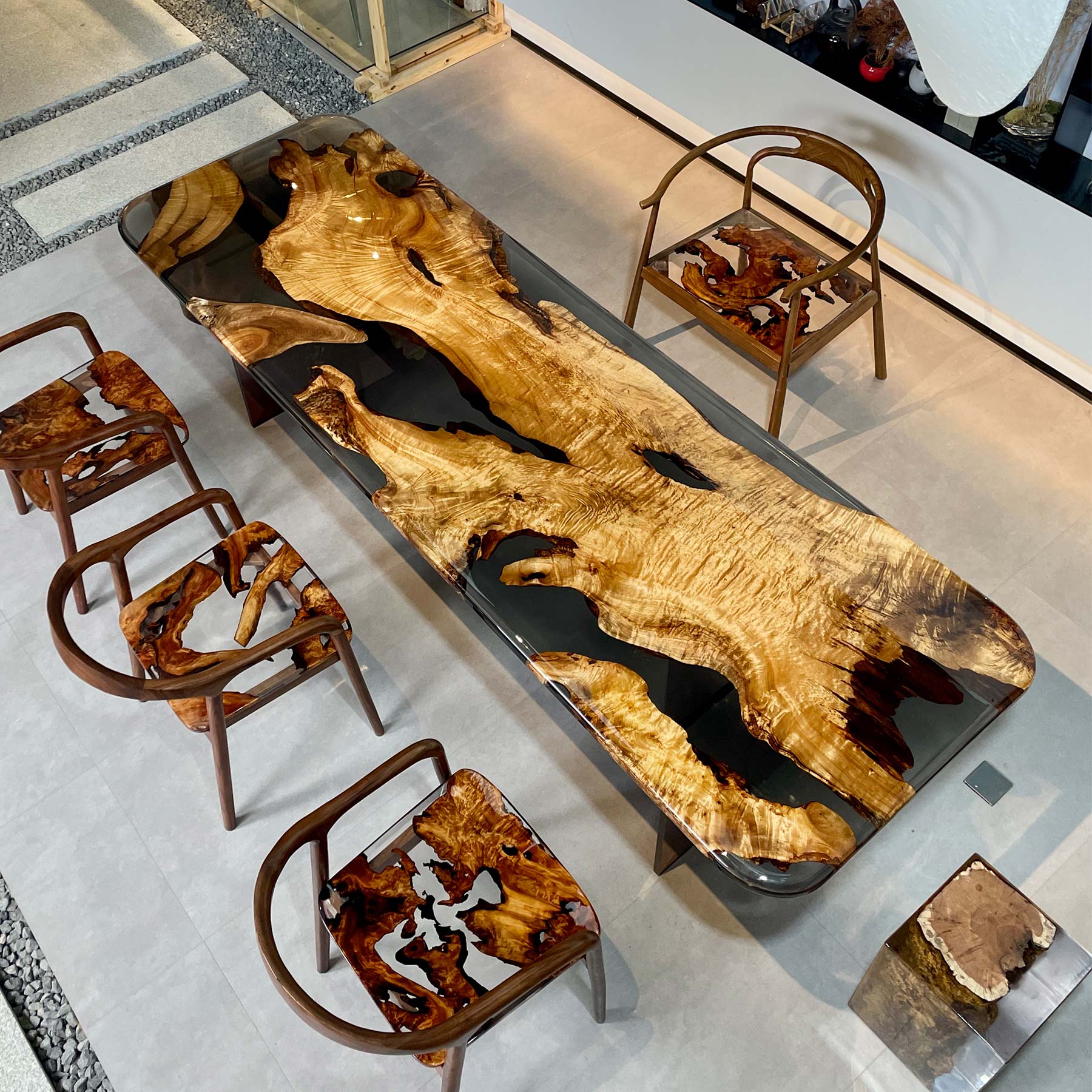 Golden Camphor Wood Epoxy Table - Kazanahome