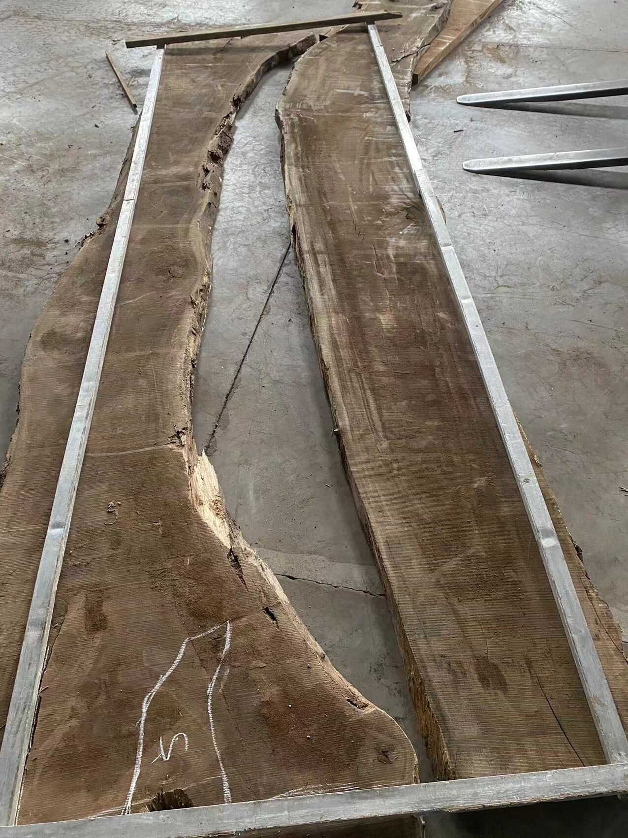 Resin Epoxy Table