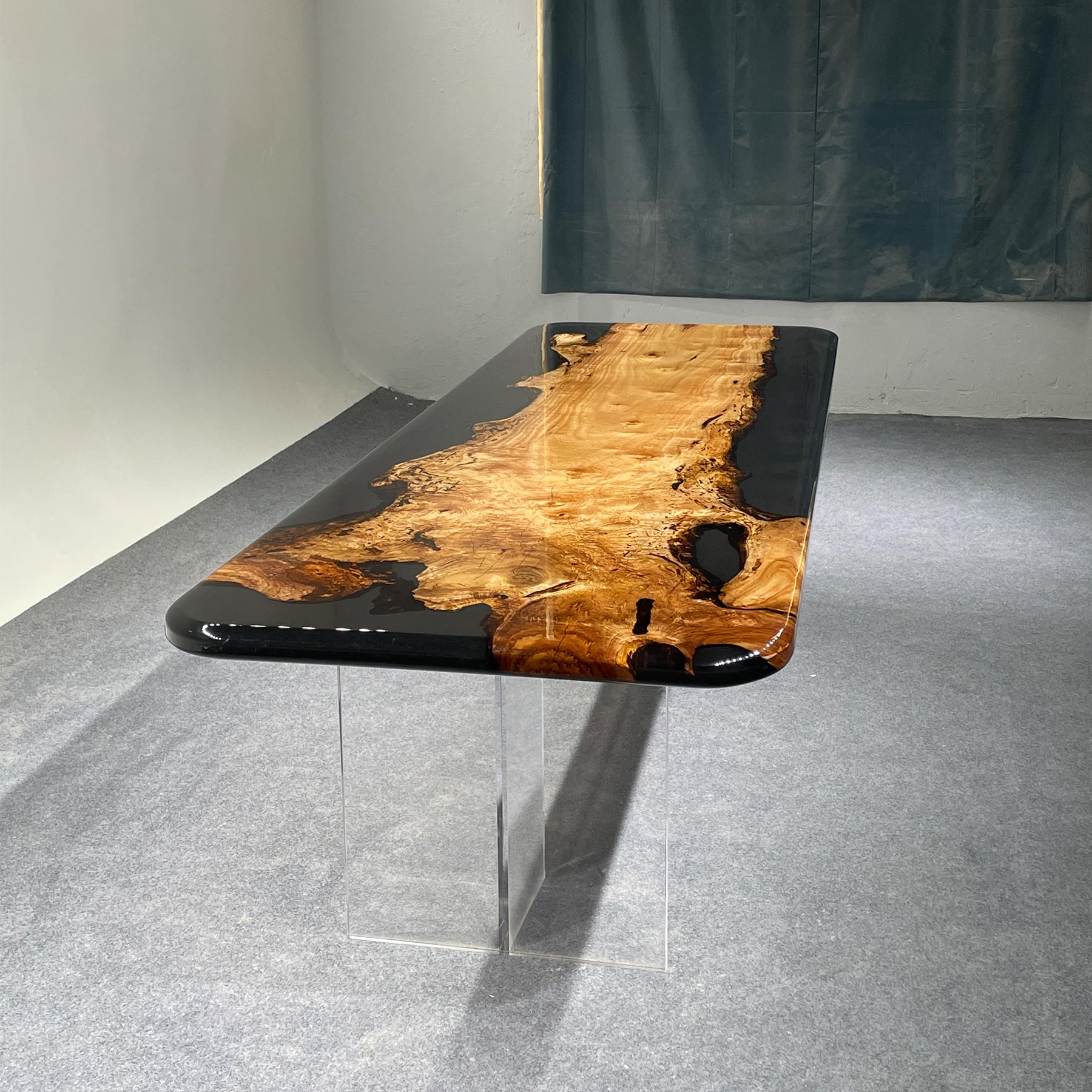 Epoxy Resin Wood Dinner Table - Kazanahome