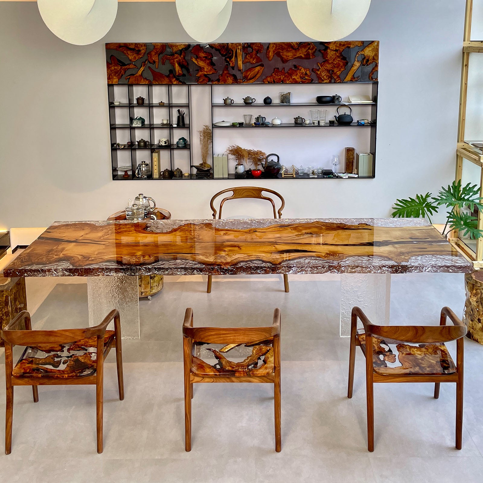 Golden Camphor Ice Crack Epoxy Table