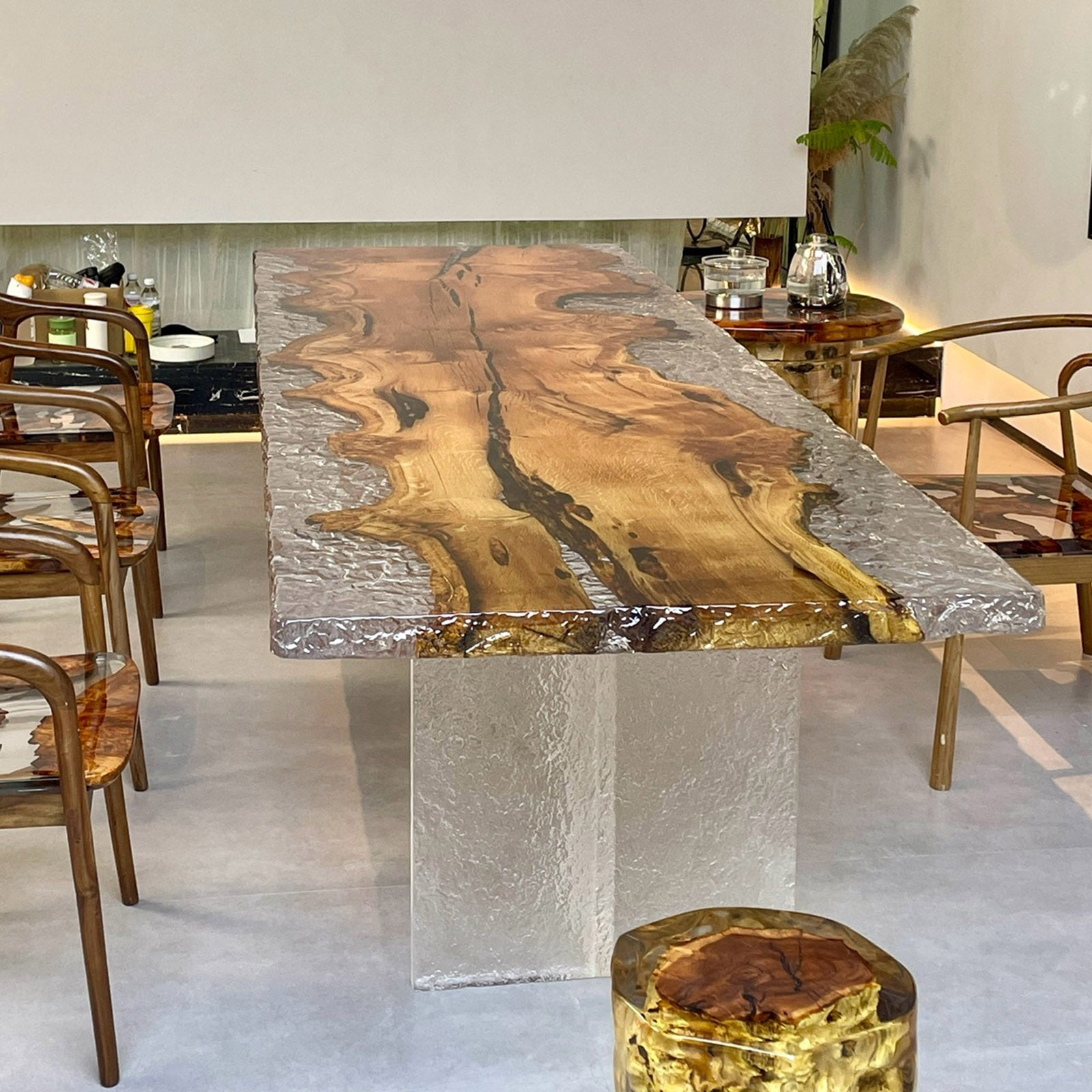 KAZANAHOME Golden Camphor Ice Crack Epoxy Table