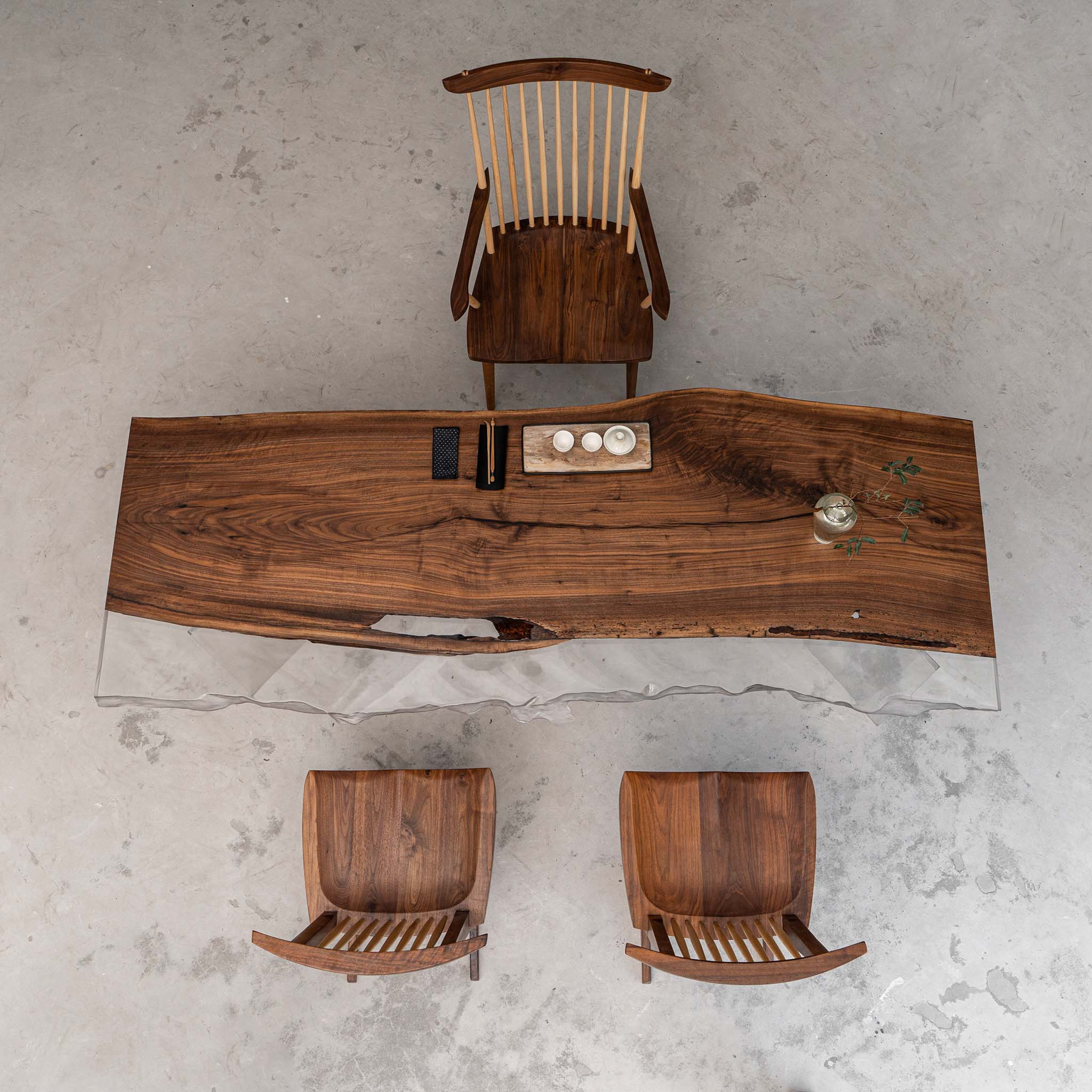 Black Walnut Wood Epoxy Resin Table - Kazanahome