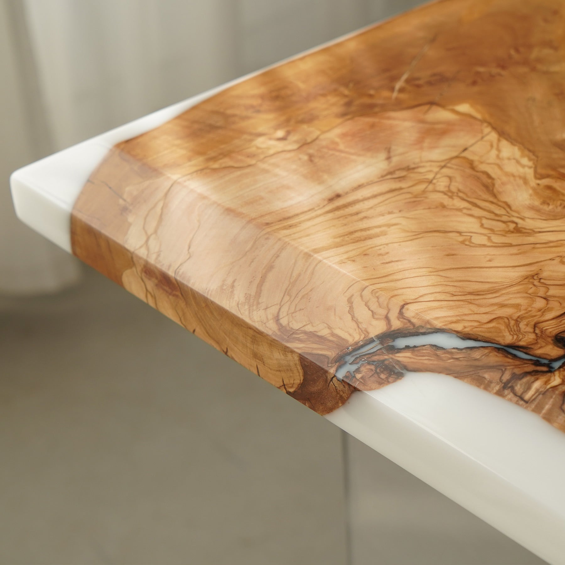 KAZANAHOME-Olive-epoxy-resin-dining-table-5 in Austin