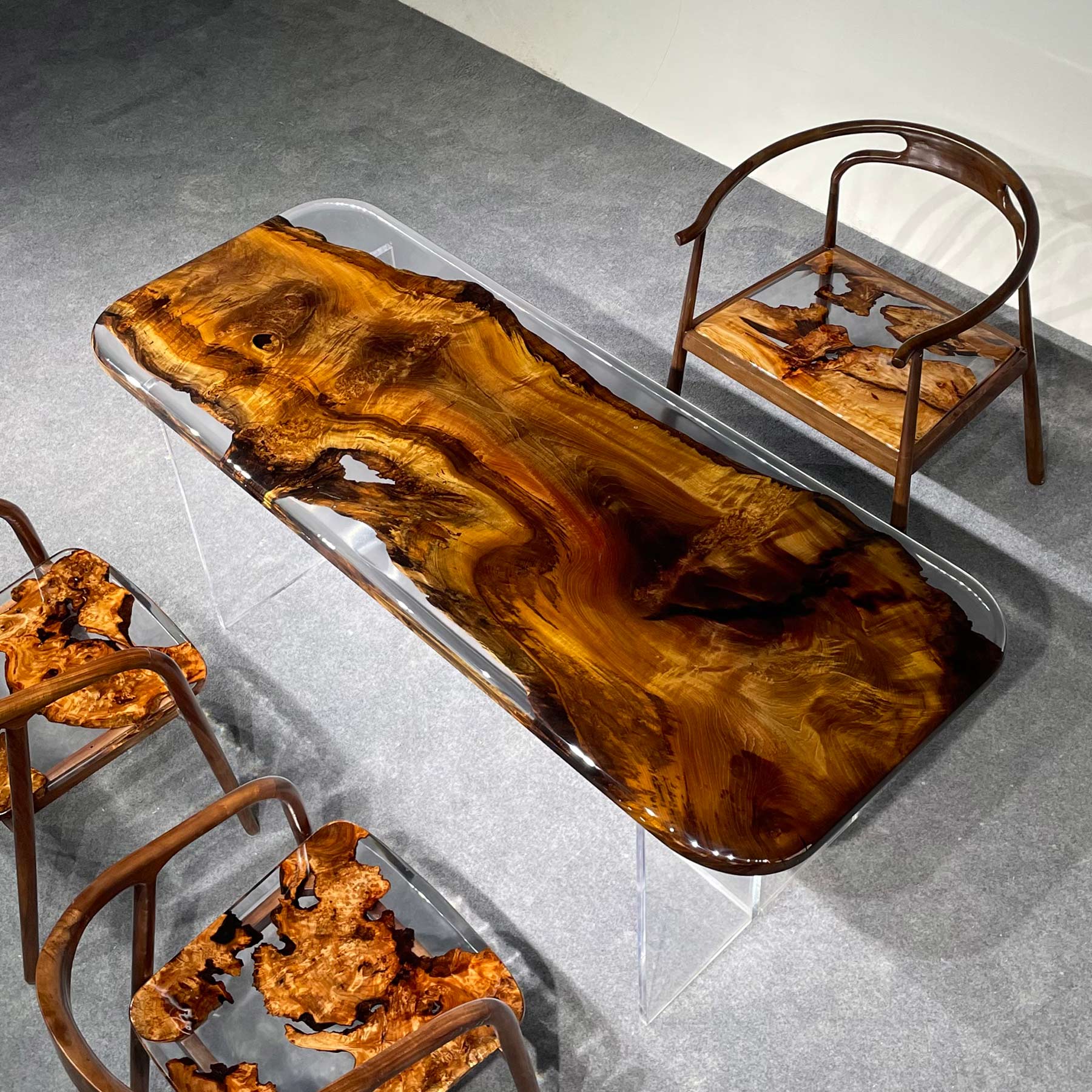 KAZANAHOME Handmade Golden Camphor Epoxy Resin Dining Tables