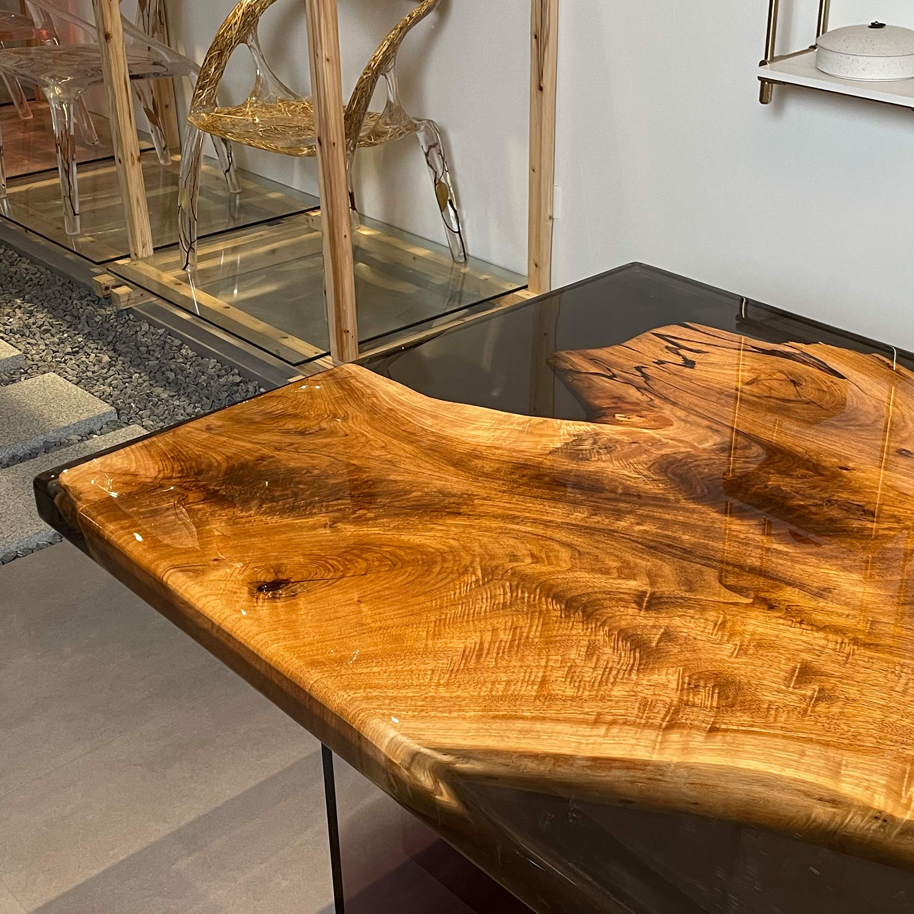 Wood_Epoxy_Resin_Table_KAZANAHOME