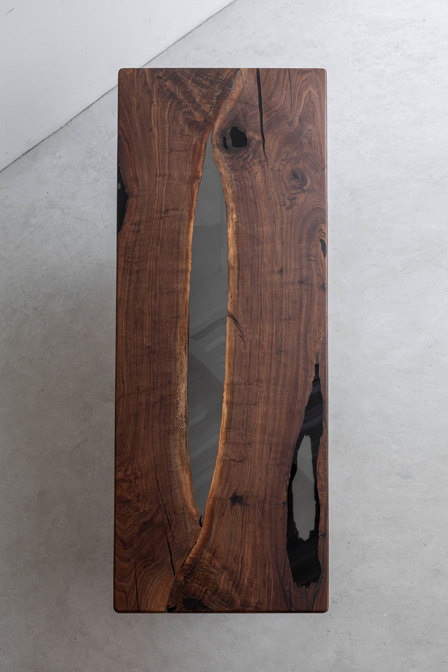 Epoxy Resin and Wood Dining Table - Kazanahome