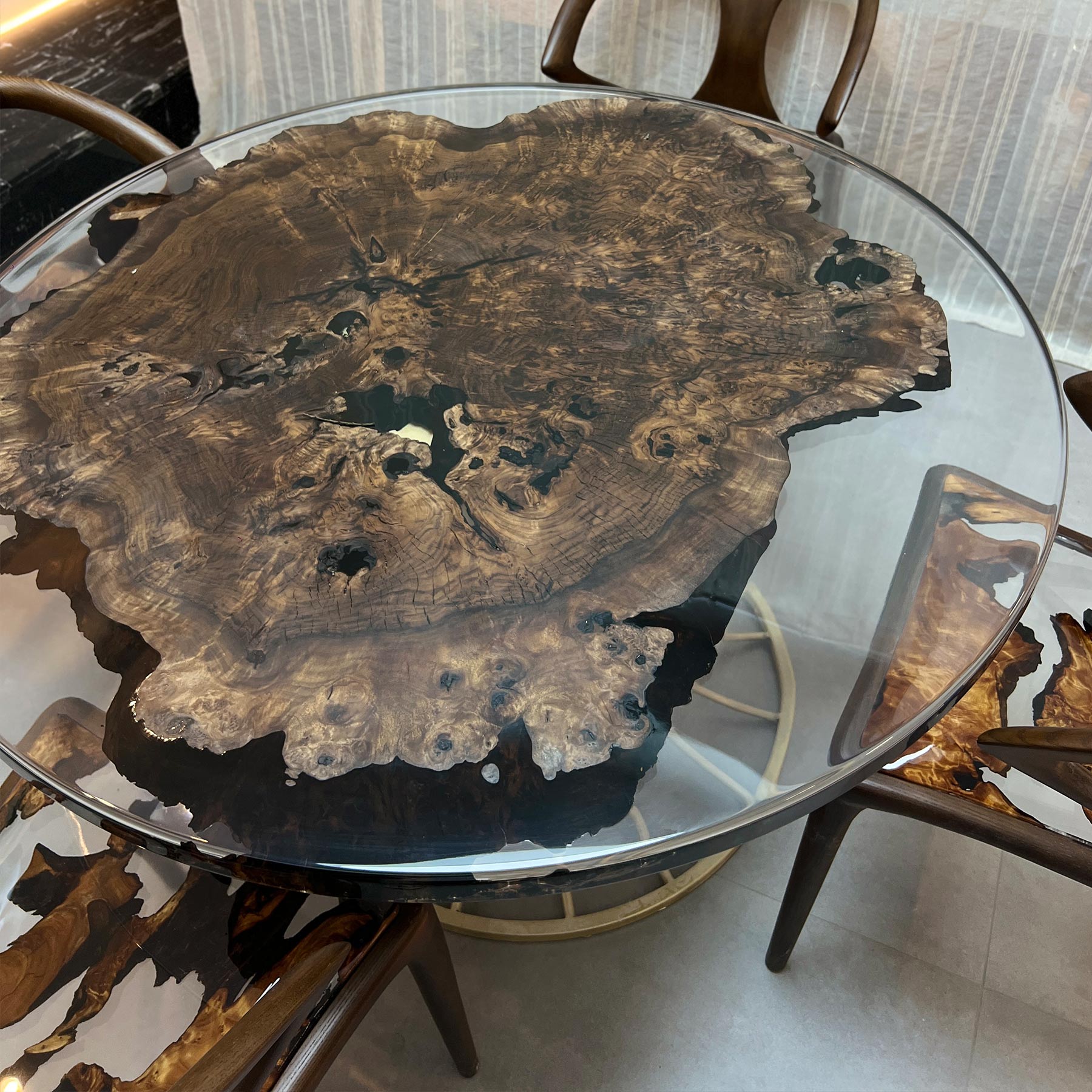 Black Walnut Wood Epoxy Round Table - Kazanahome