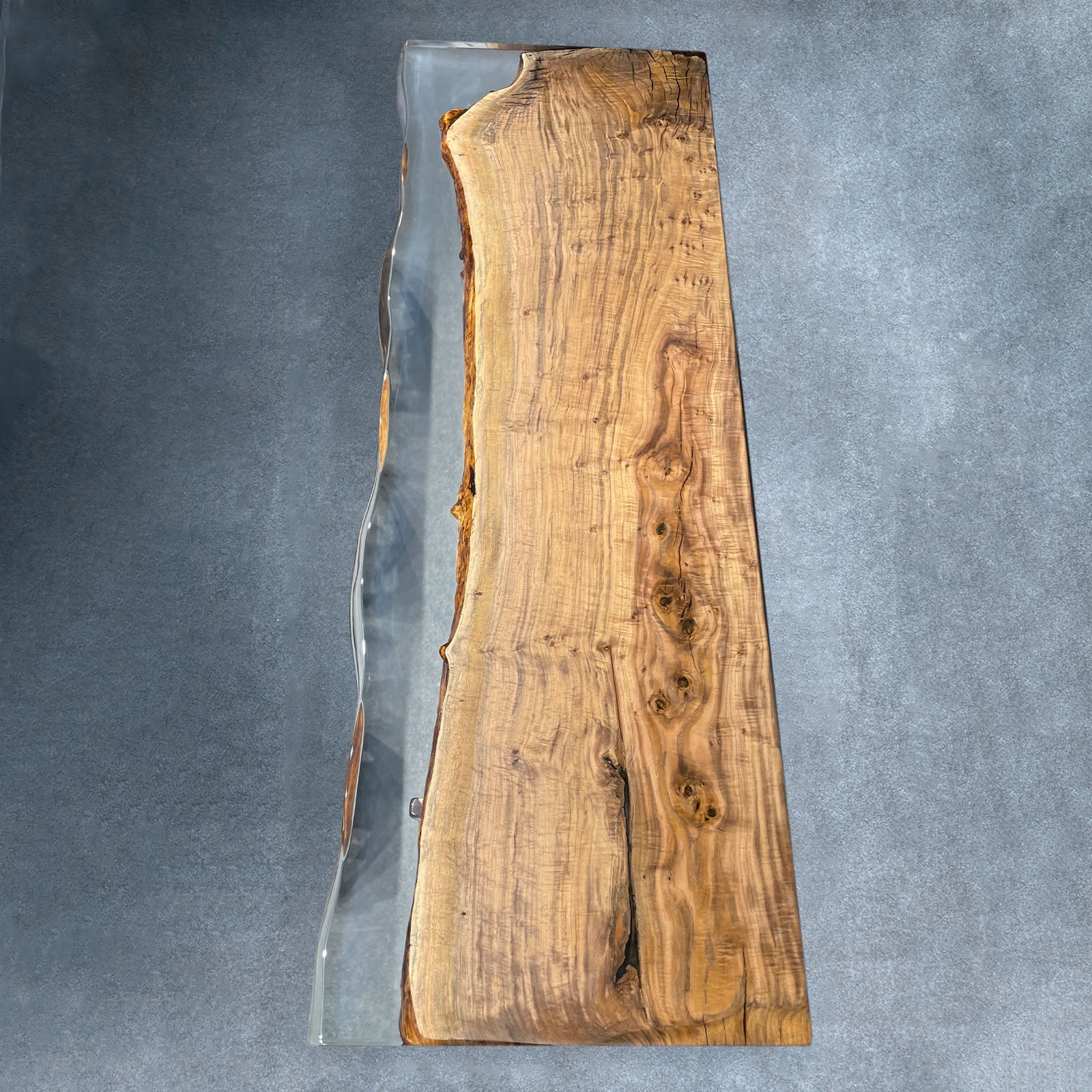 Clear Epoxy Resin Wood Table - Kazanahome