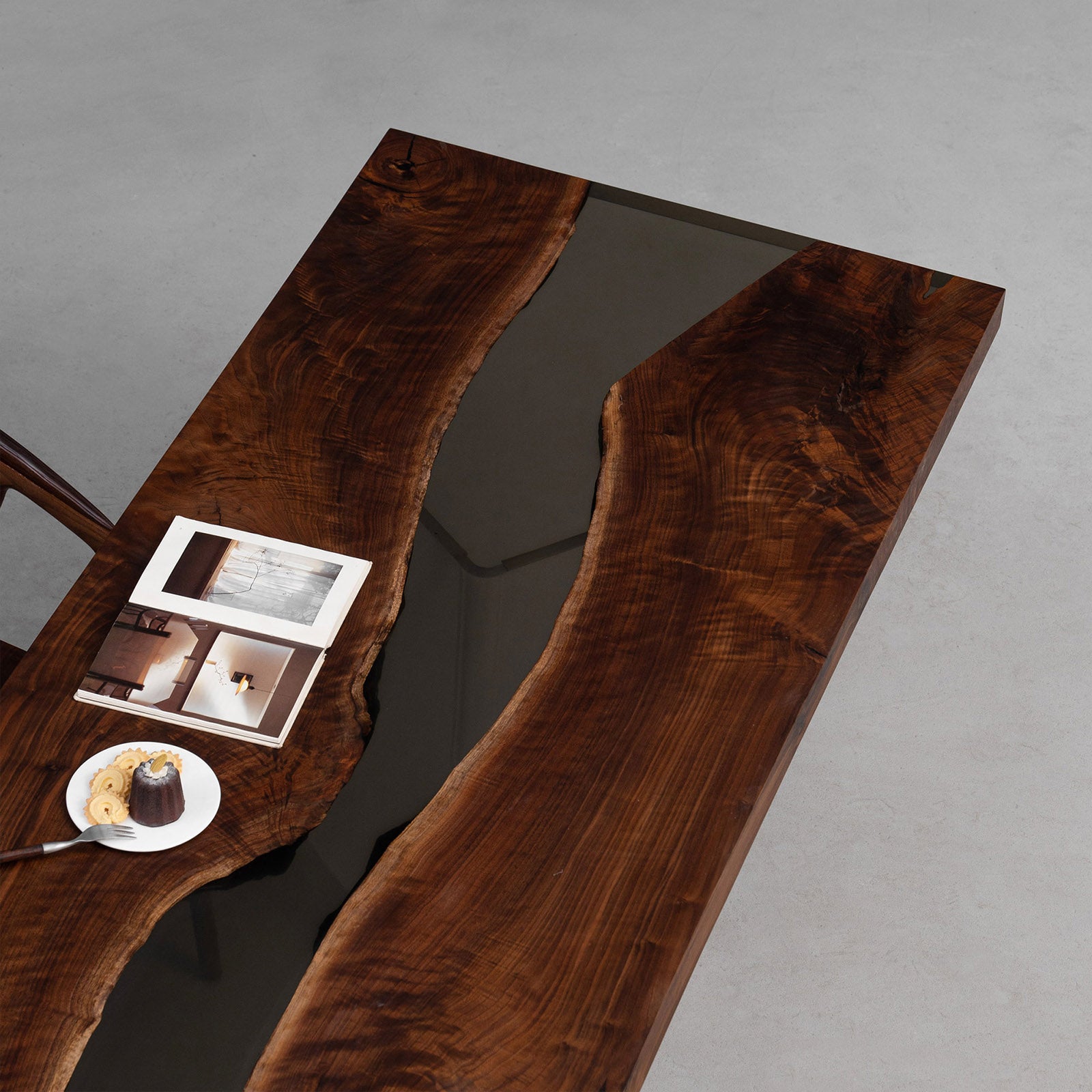 Translucent Epoxy Resin River Wood Table - Kazanahome