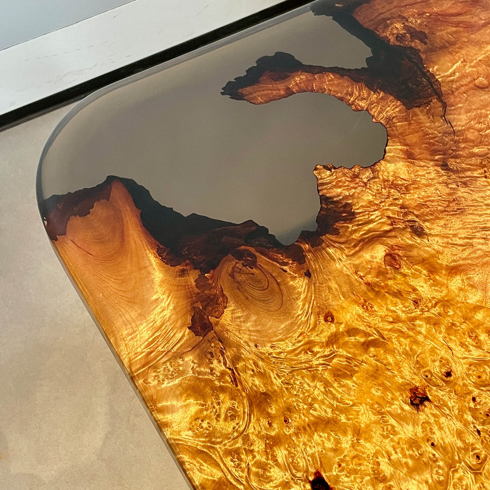 Golden Camphor Wood Epoxy Tabletop - Kazanahome