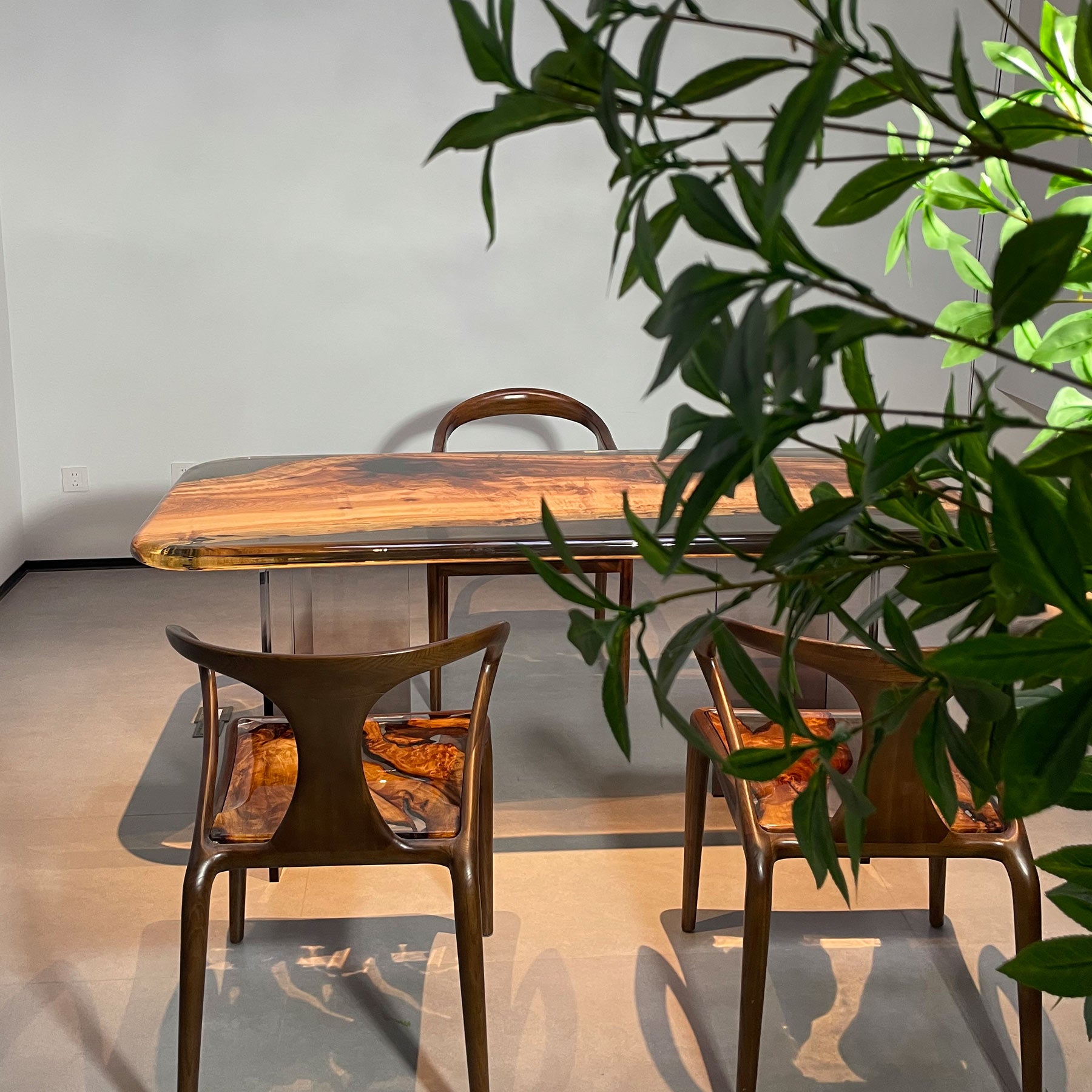 Wood Epoxy Resin Table Rounded Corners - Kazanahome