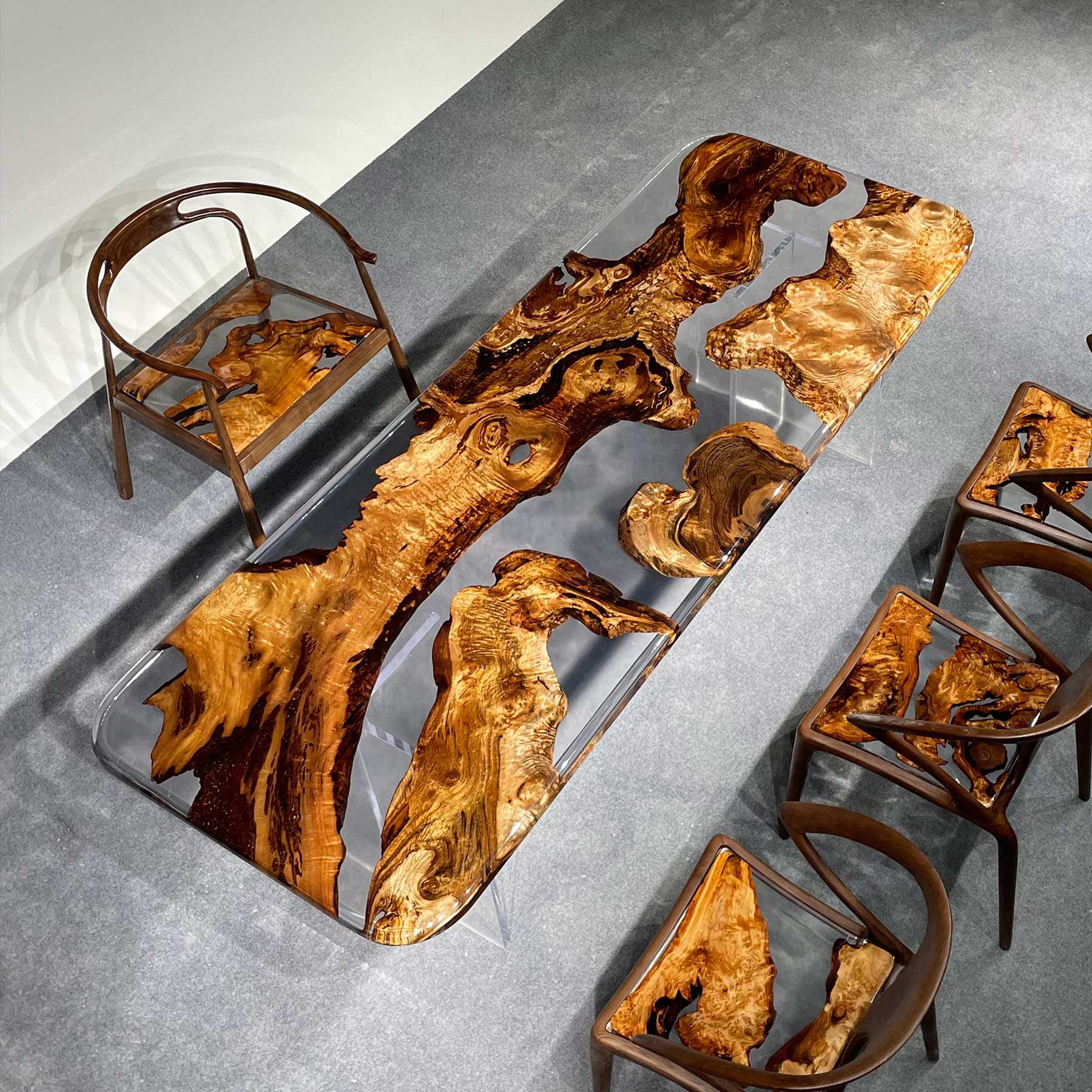 Golden Camphor Wood Epoxy Table - Kazanahome