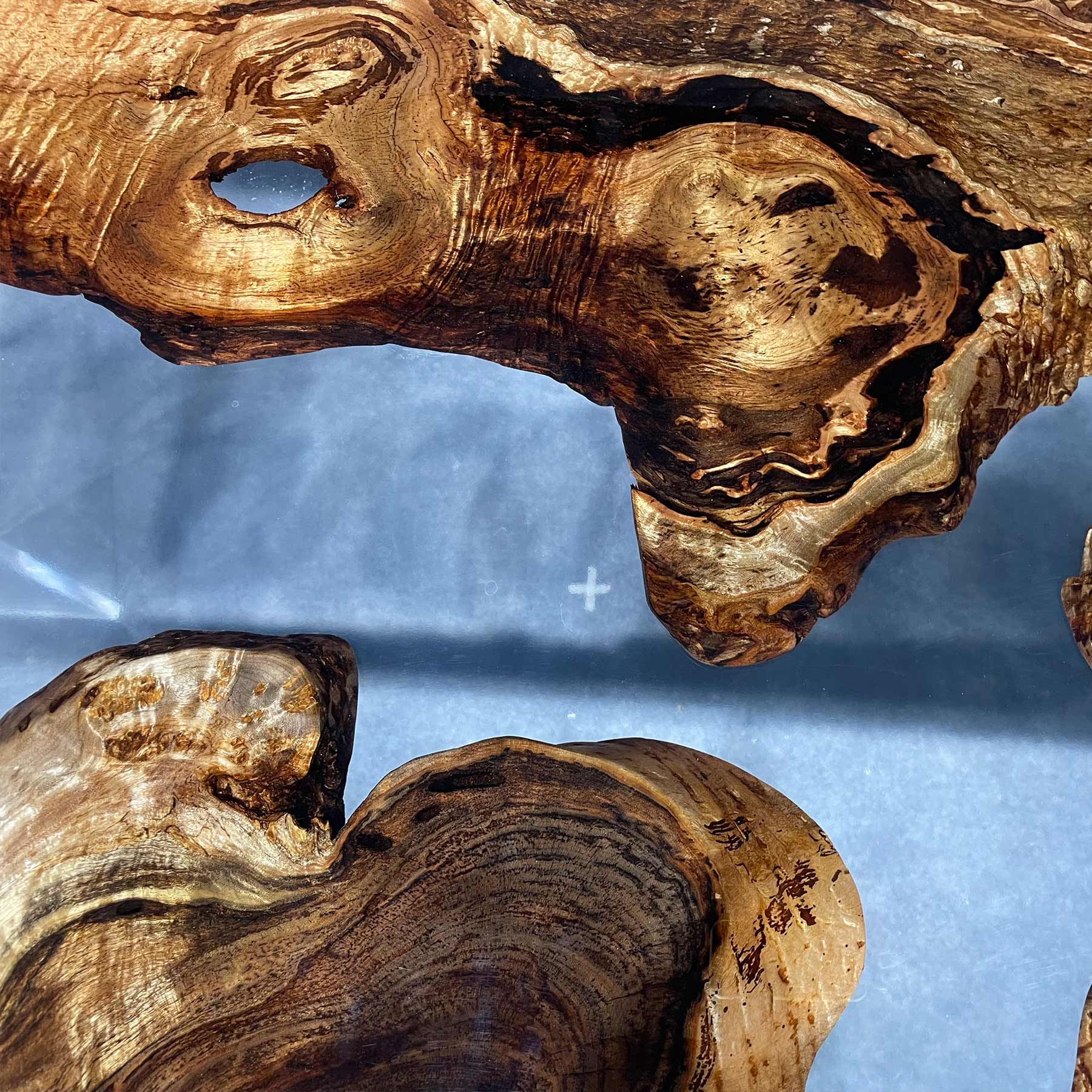 Golden Camphor Wood and Epoxy Table Rounded Corners - Kazanahome