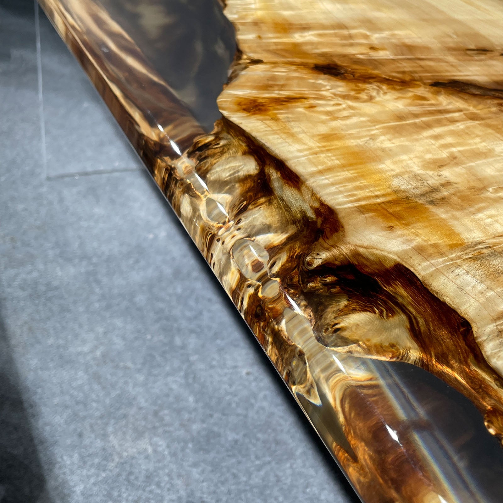 Poplar Wood Table with Epoxy Resin - Kazanahome