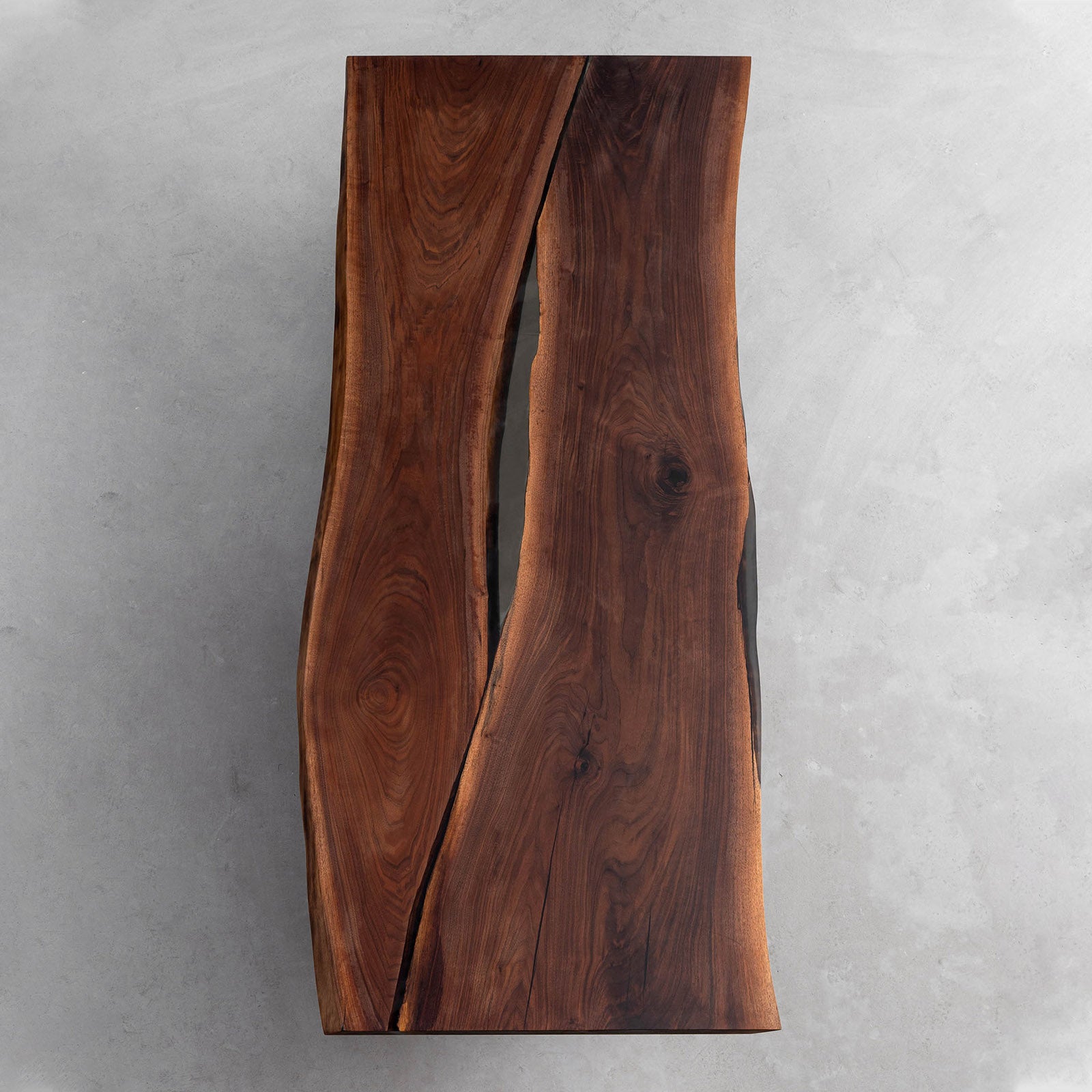 Wood and Epoxy Live edge Table - Kazanahome