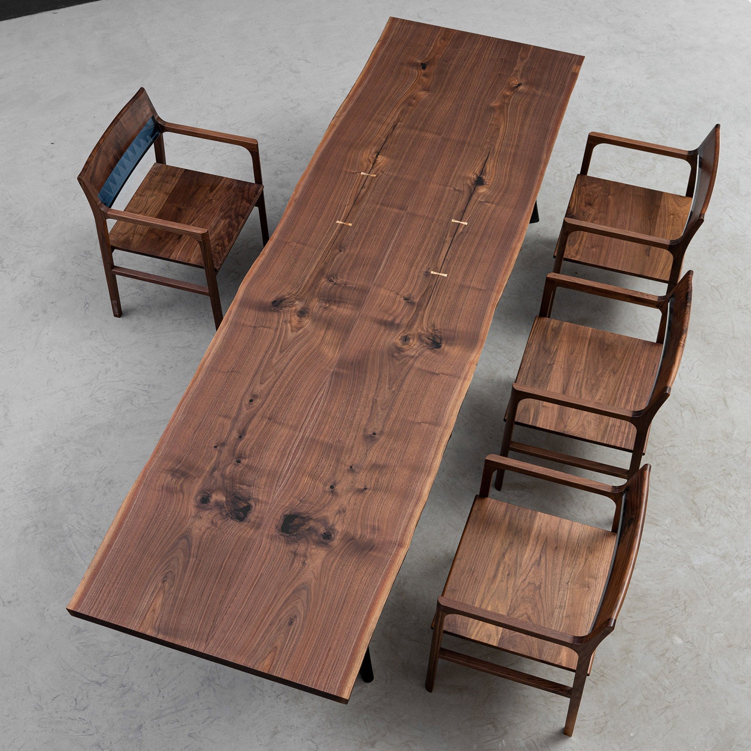 Kazanahome Rustic Chic Style Black Walnut Solid Wood Kitchen Table