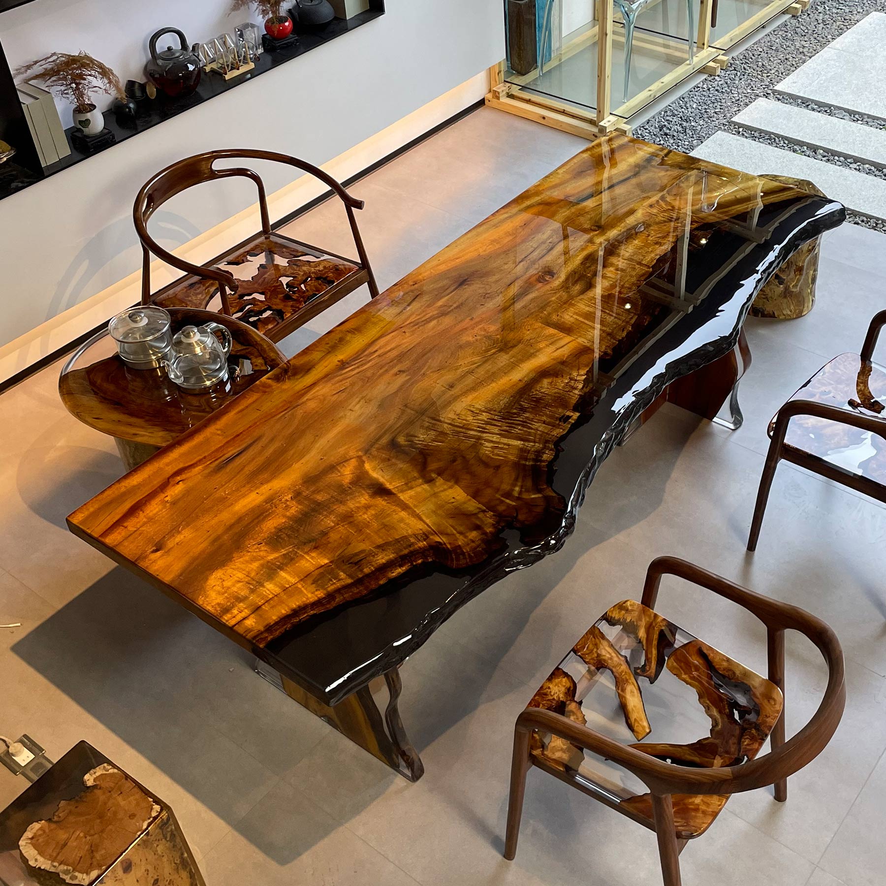 Epoxy Resin and Golden Camphor Table - Kazanahome