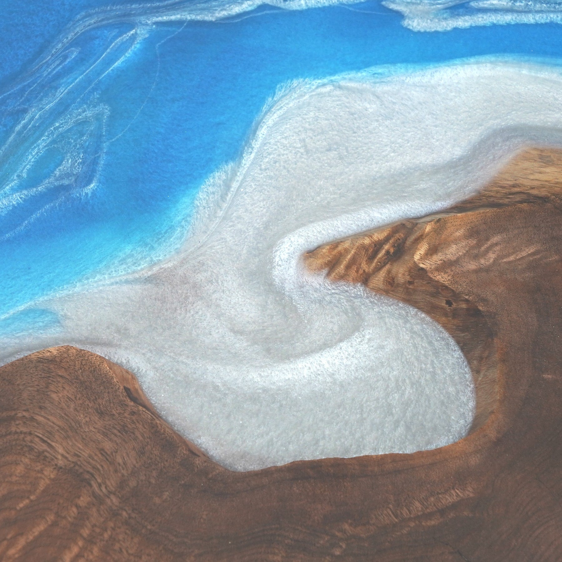 Wave Silver Round Epoxy Tabletop Kazanahome