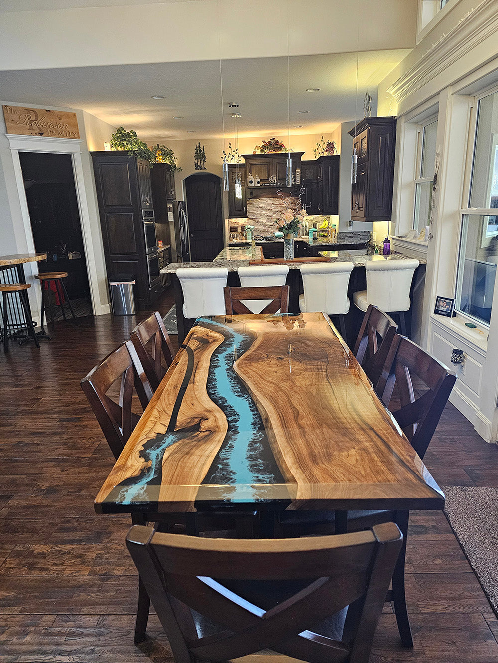 A Custom Black Walnut Epoxy Dining Table Finds Its Perfect Home in Nampa, Idaho’s Royal Ridge Community-Kazanahome