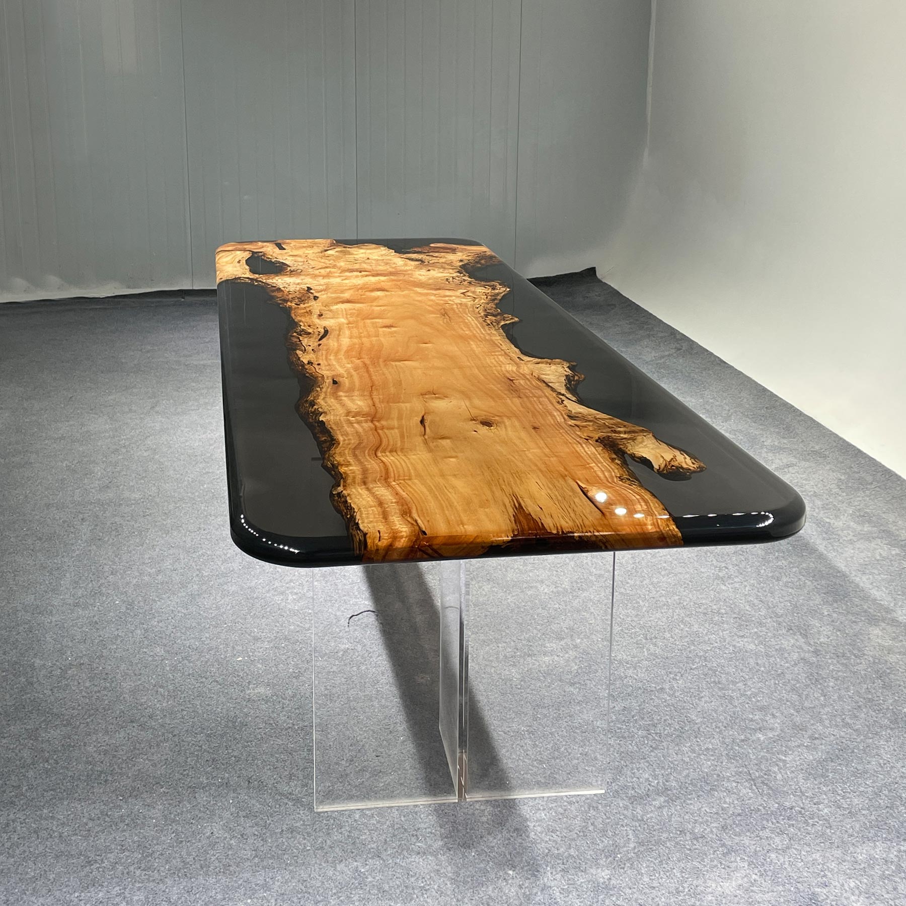 Unique Design Epoxy Resin  Wood Dinner Table - Kazanahome