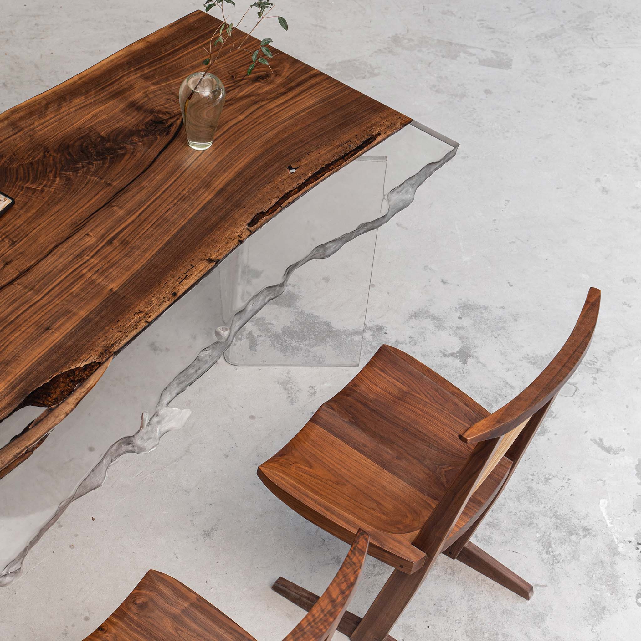 Live Edge Black Walnut Wood Tabe with Epoxy Resin - Kazanahome