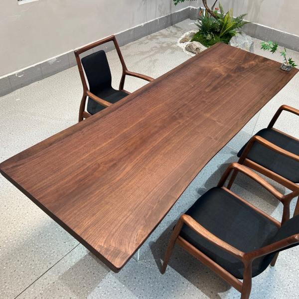 Custom-Live-Edge-Dining-Table-kazanahome
