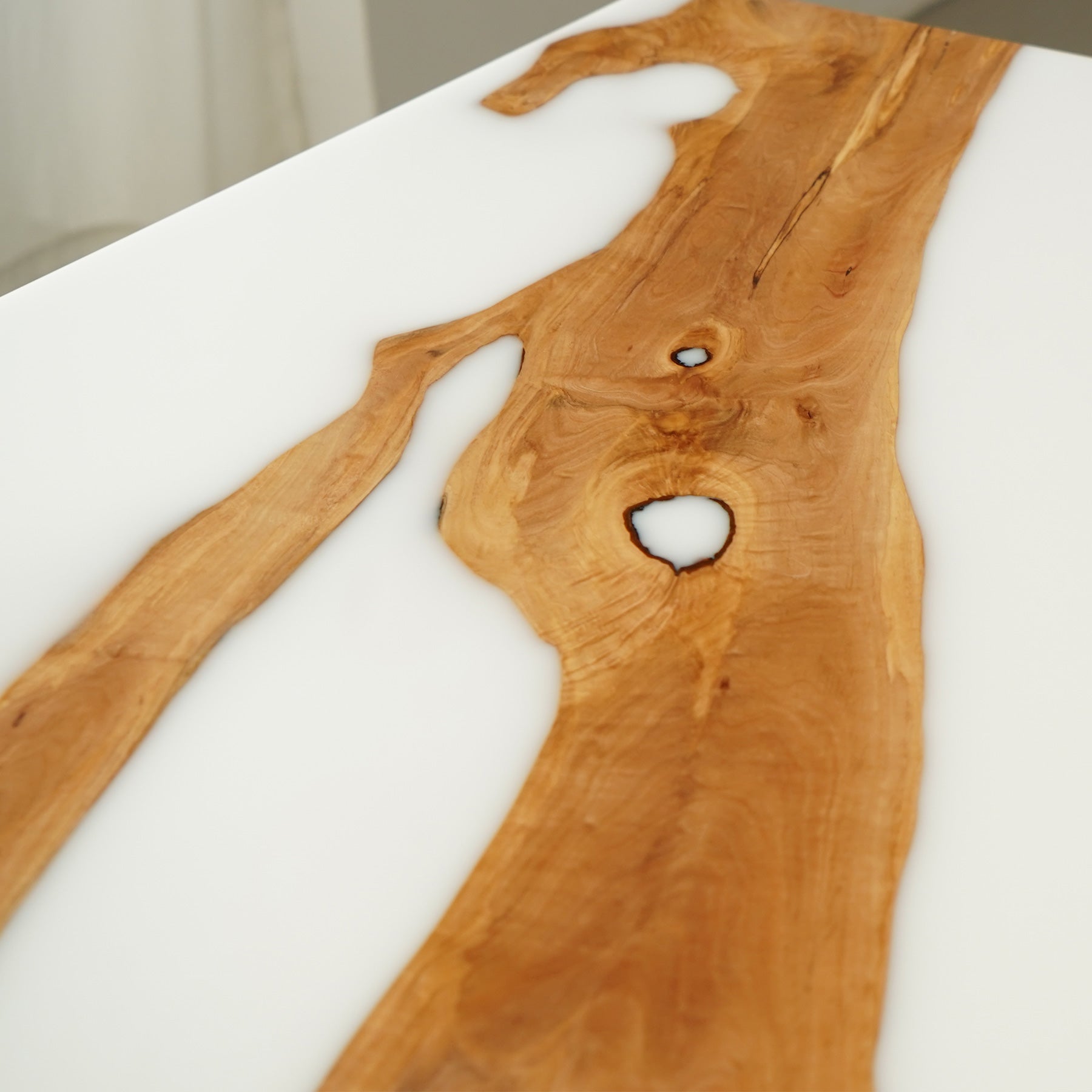 KAZANAHOME-Olive-epoxy-resin-dining-table-4 in Austin