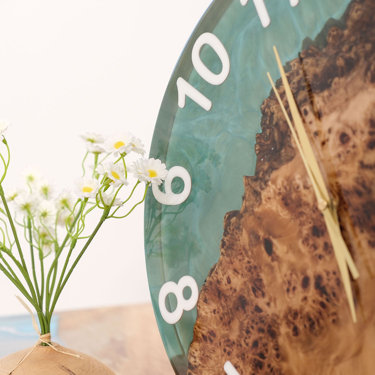 KAZANAHOME-Poplar-Green-Epoxy-Resin-Wall-Clock-5