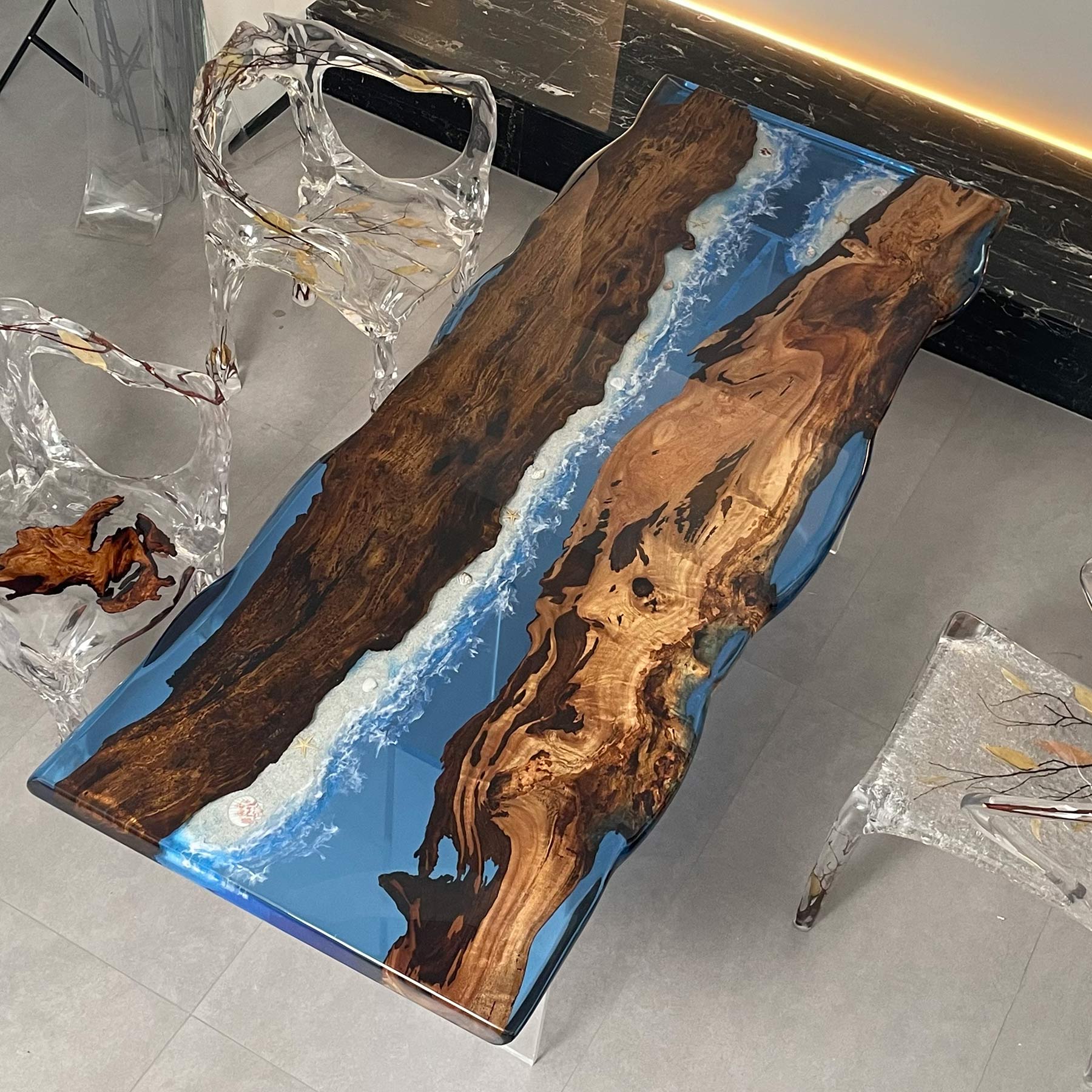 Golden Camphor Wood Epoxy Table - Kazanahome