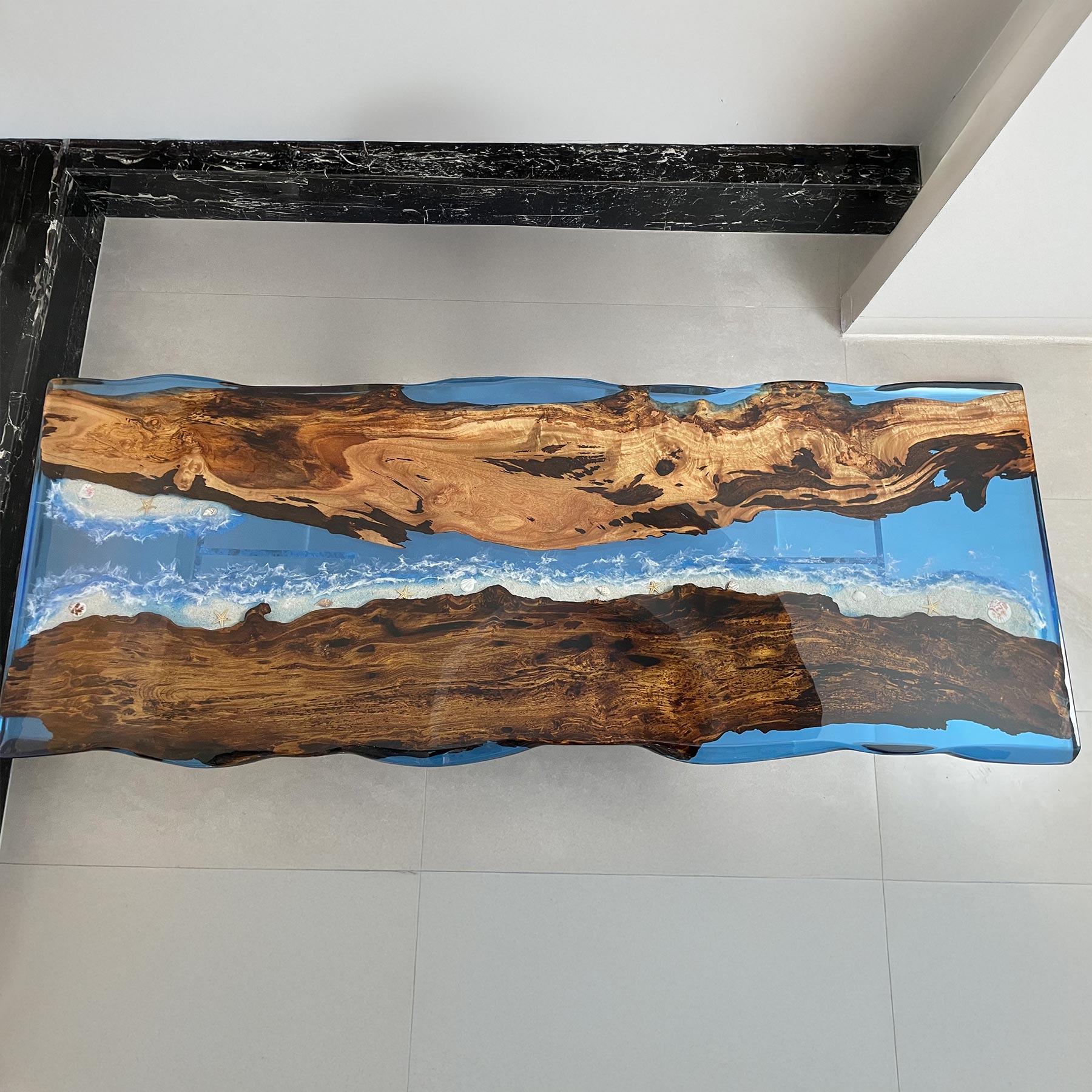 Epoxy Golden Camphor Wood Table - Kazanahome