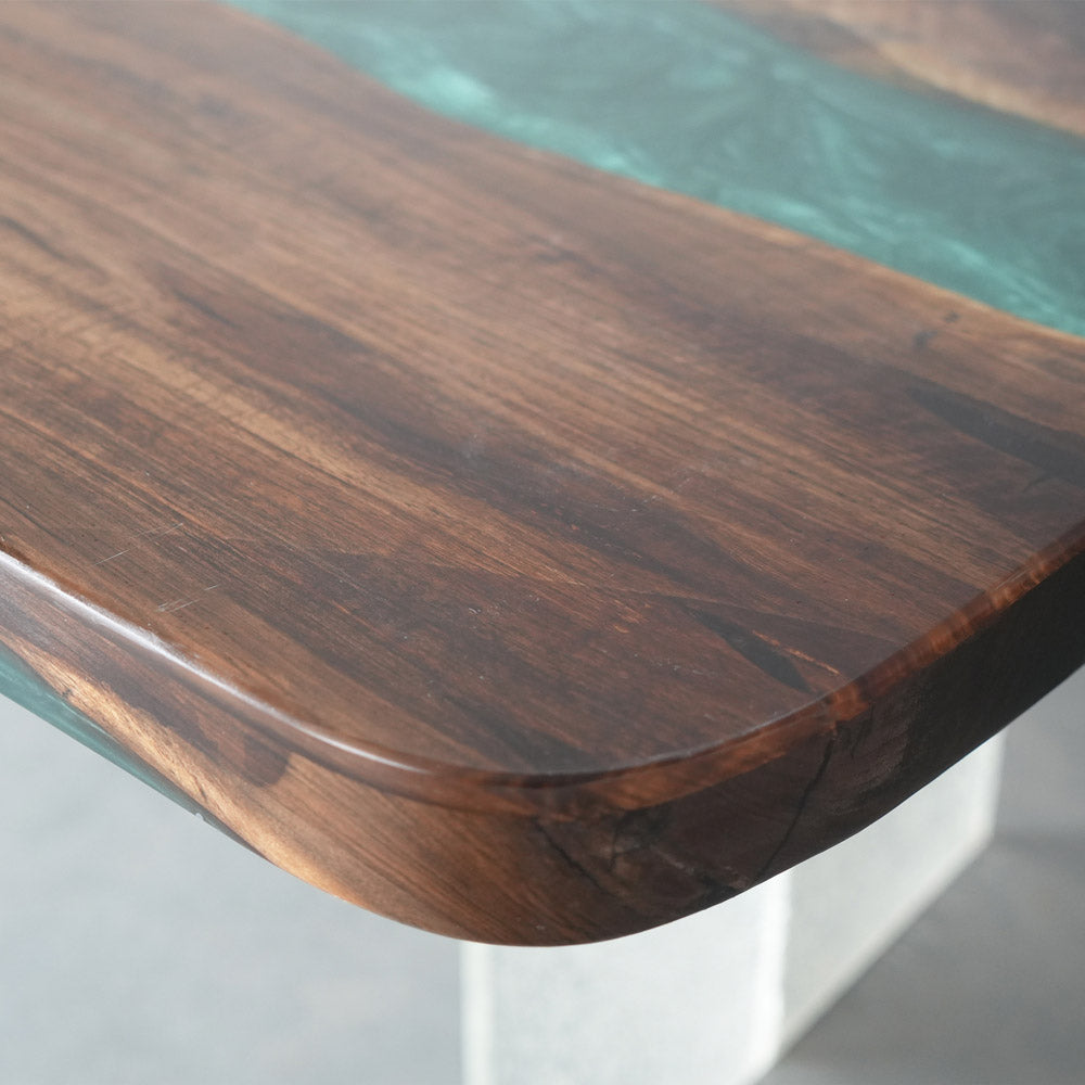 black-walnut-epoxy-table-new-york